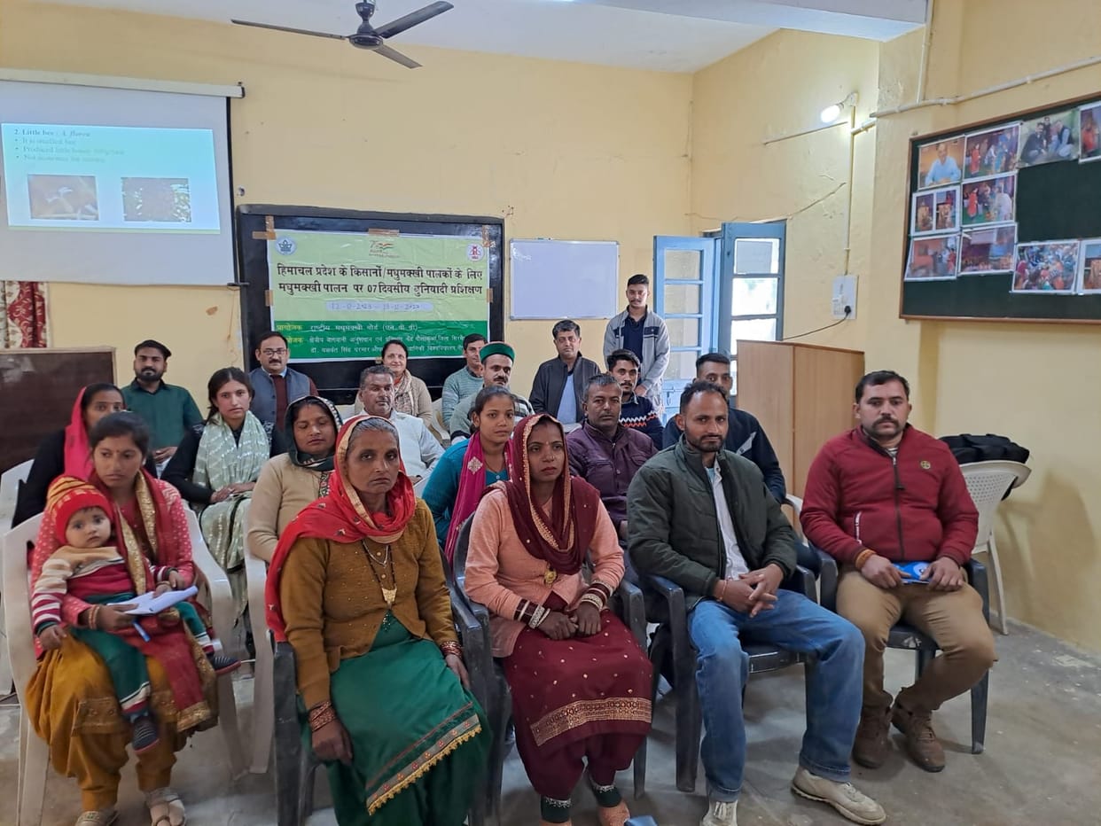 madhumakhi palan camp begin in dhaulakunwa