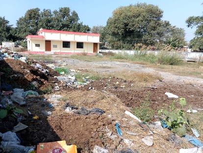 Mini stadium worth Rs 25 lakh becomes dustbin
