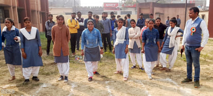 Budaun News: दौड़ में मोनू और मनीषा ने सबको पीछे छोड़ा Monu and Manisha left everyone behind in the race