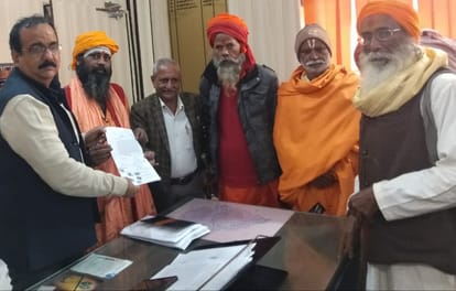 Demand for cleanliness on Dhanaraghat beach