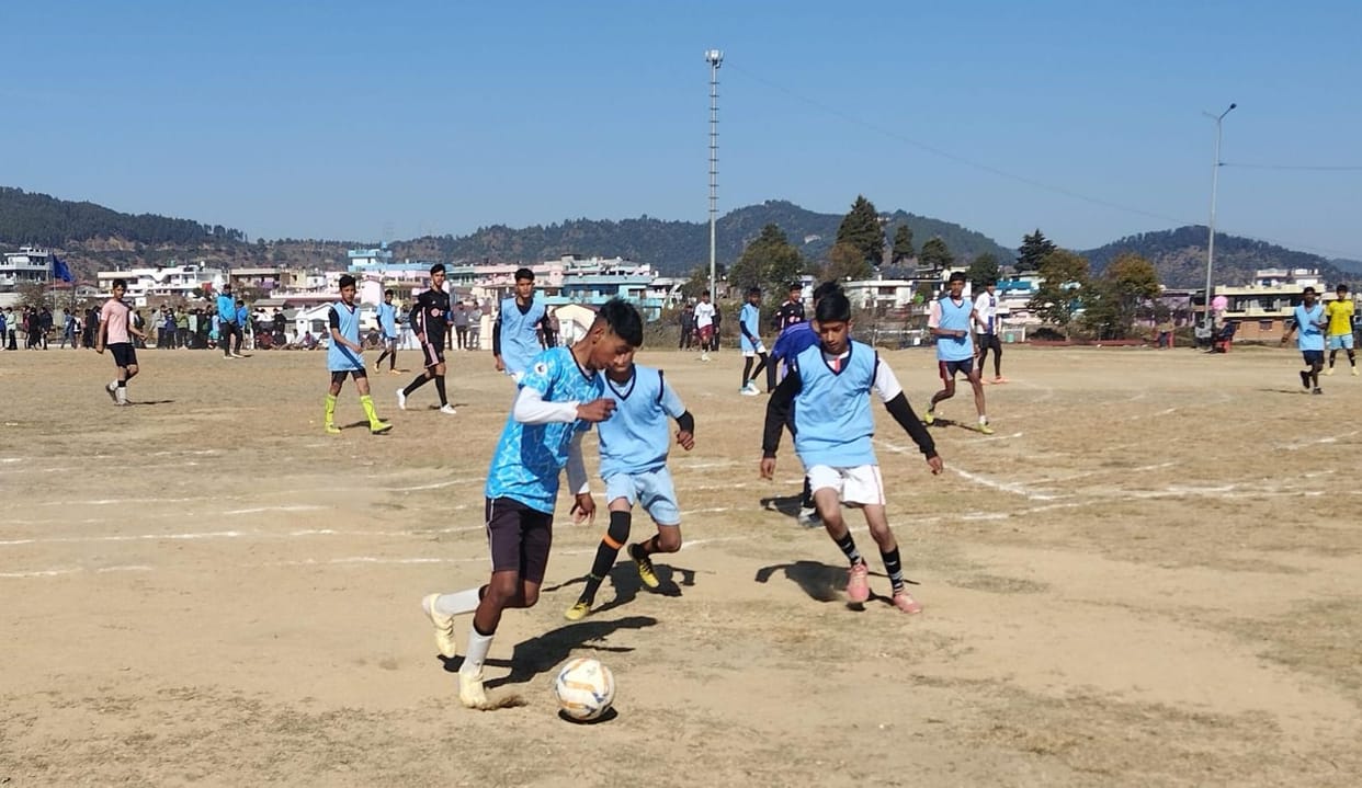 Degree College Champawat team winner in Under-19 girls football
