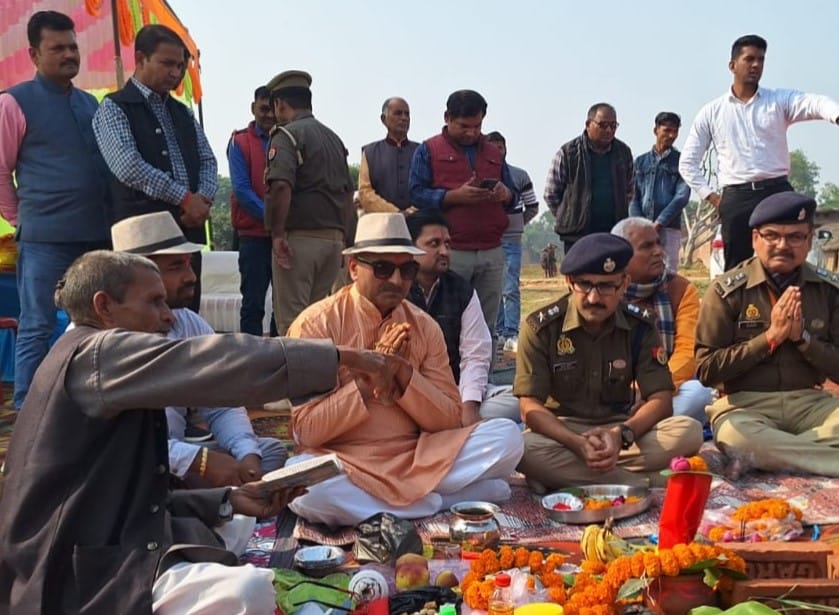 SP performed Bhoomi Pujan for new police station building in Gaur