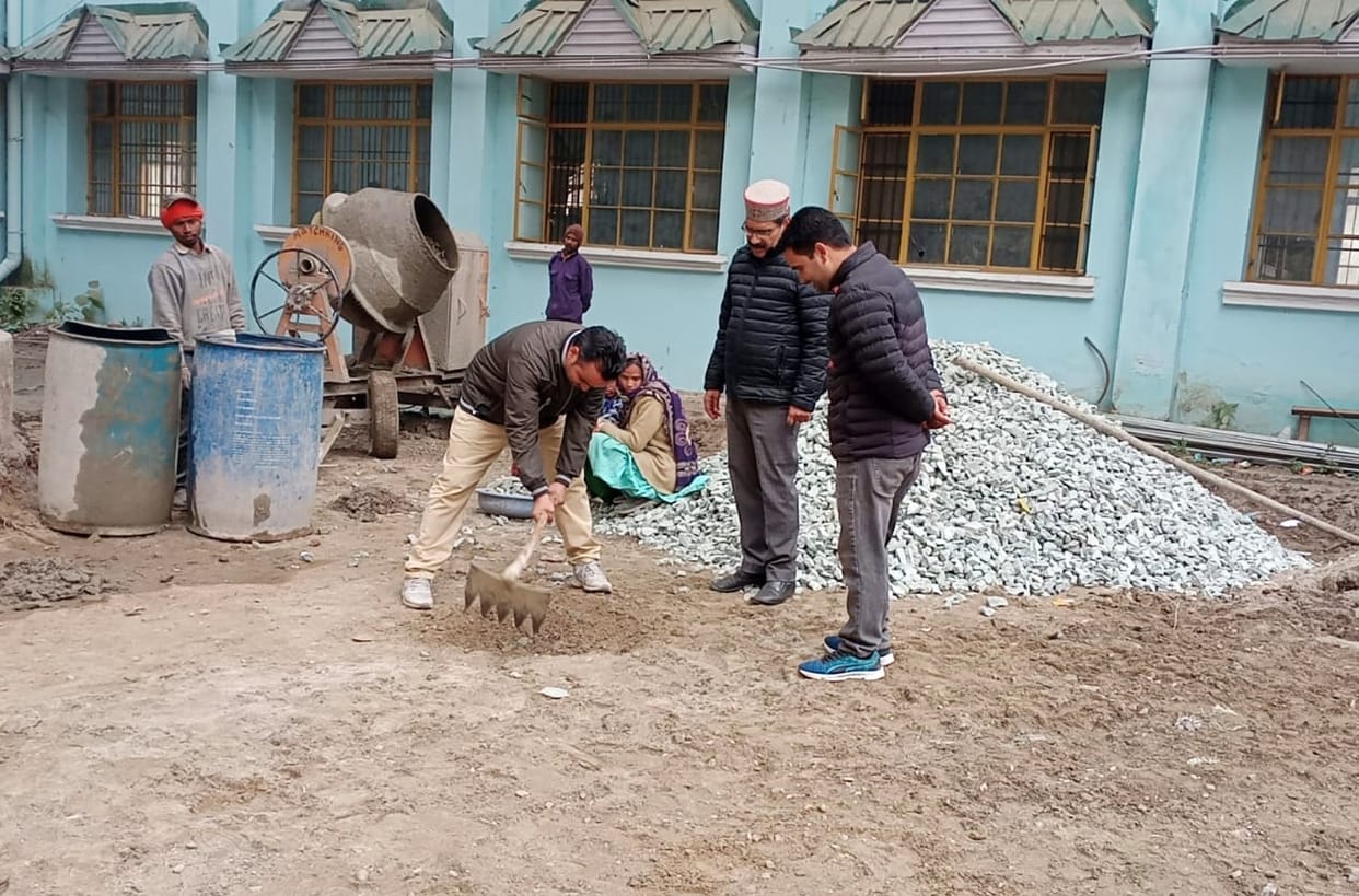 Questions raised in floor construction of Kullu College