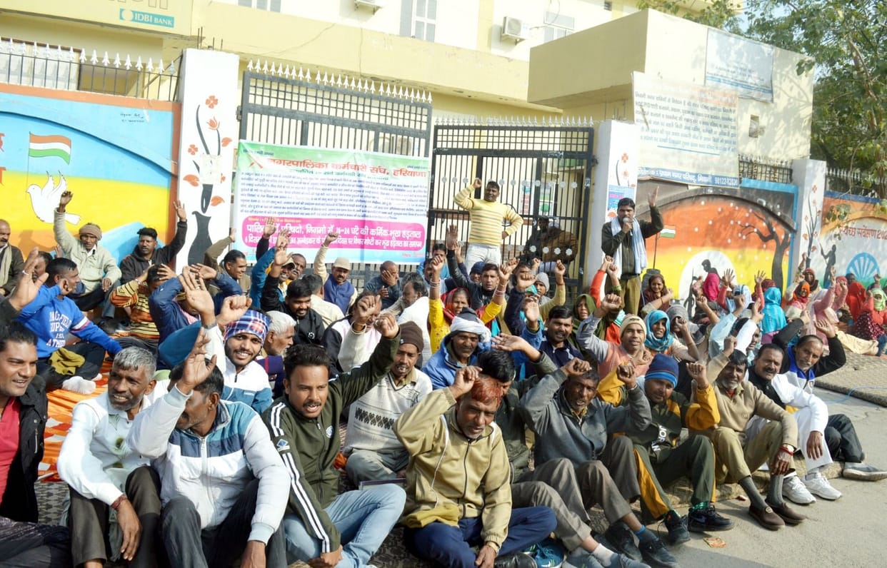 There was silence in the city council office for the second day, cleanliness in the city came to a standstill