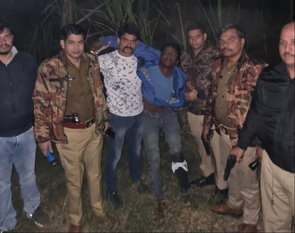 The criminal who committed murder and robbed an e-rickshaw was arrested.