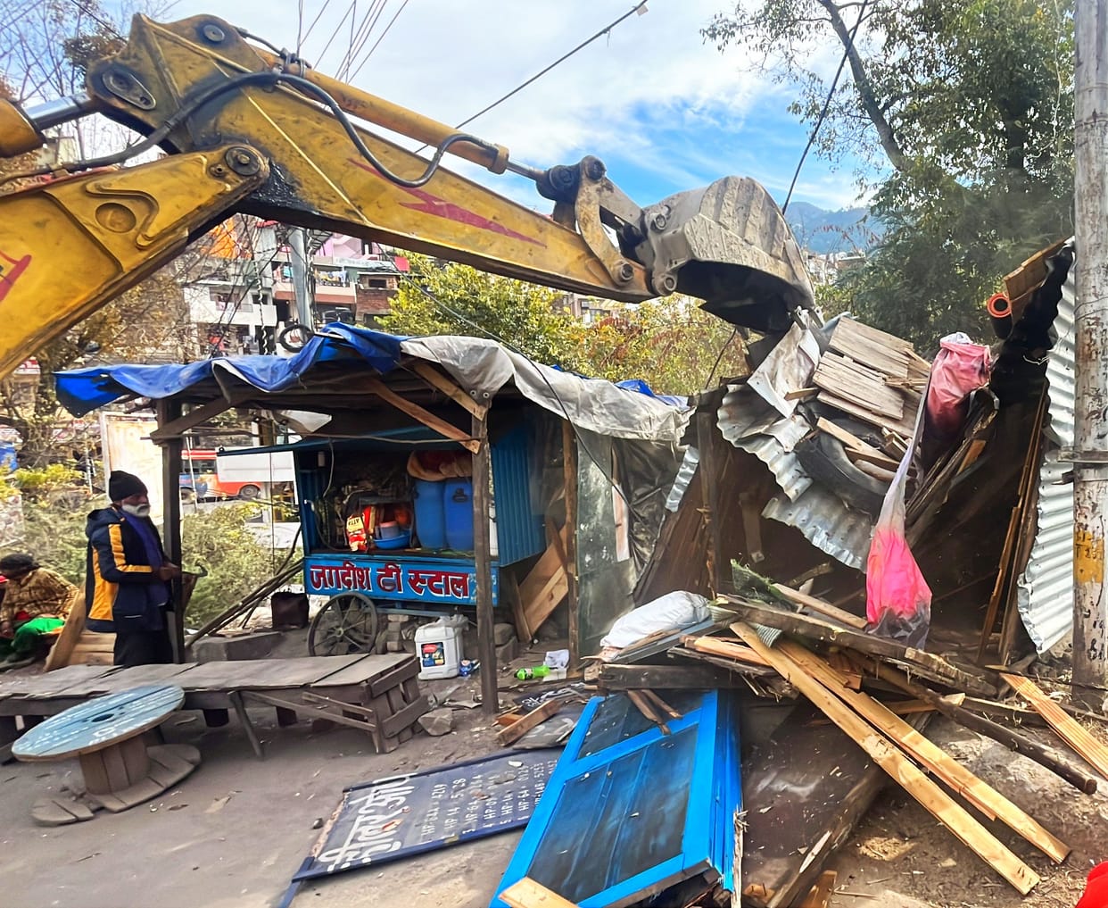 JCB running near Solan-Rajgarh road and Thodo ground