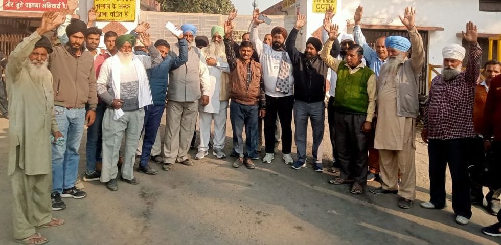 Farmers of Khatima roared at the sugar mill gate