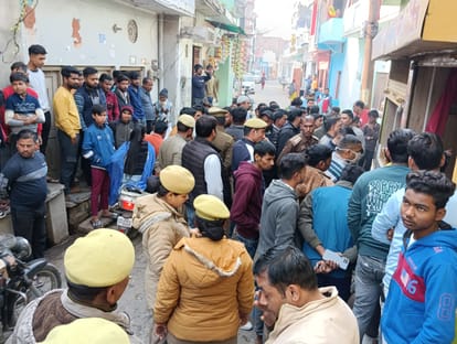 Thieves broke locks of nine places including religious places