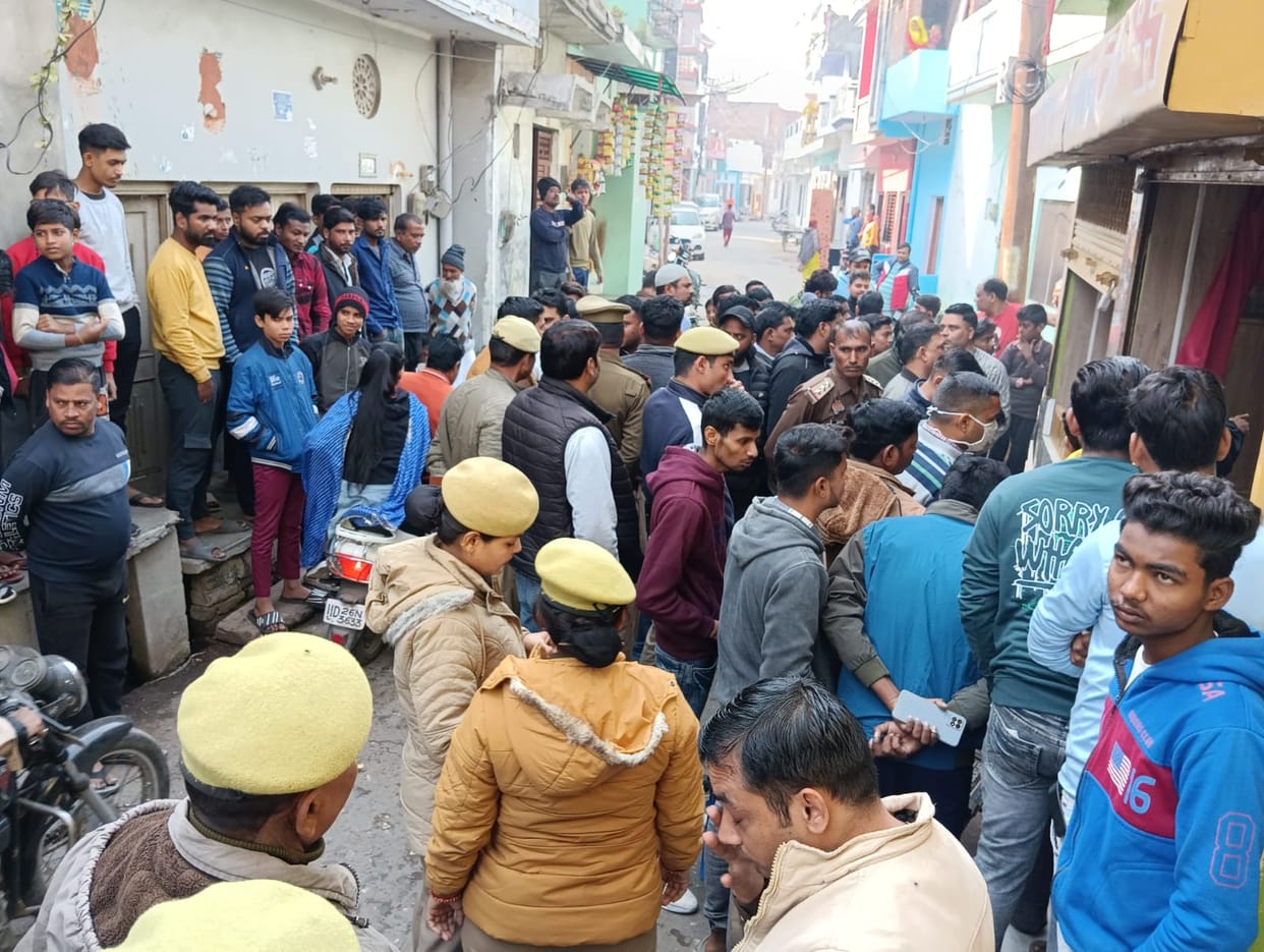 Thieves broke locks of nine places including religious places