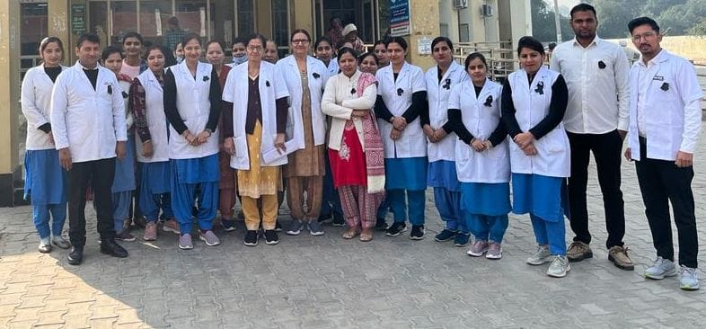 Nursing officer raised slogans regarding demands