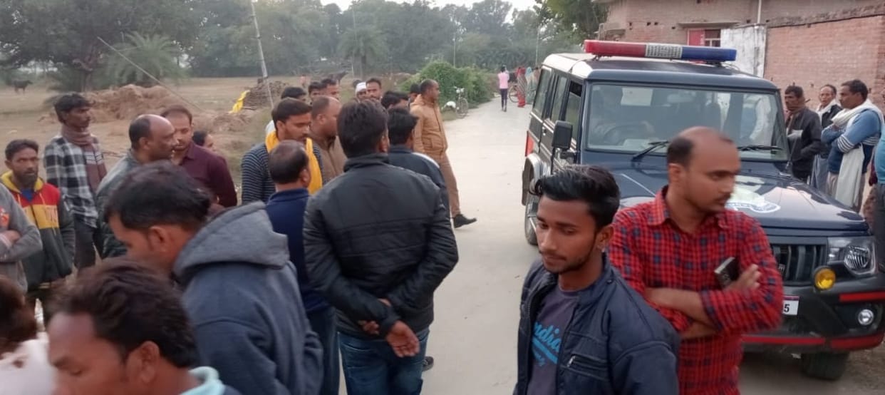 Challenge to the police: Thieves took away the house of an advocate and a bailiff