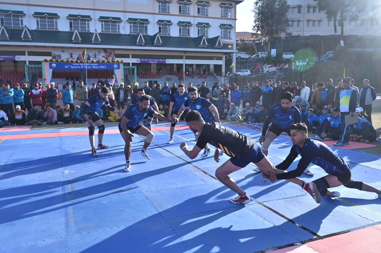 In the march past, the team of Kullu circle stood first and Hamirpur stood third.
