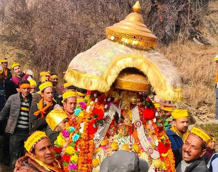 After 28 years, the deity Manu Rishi sits in the new chariot.