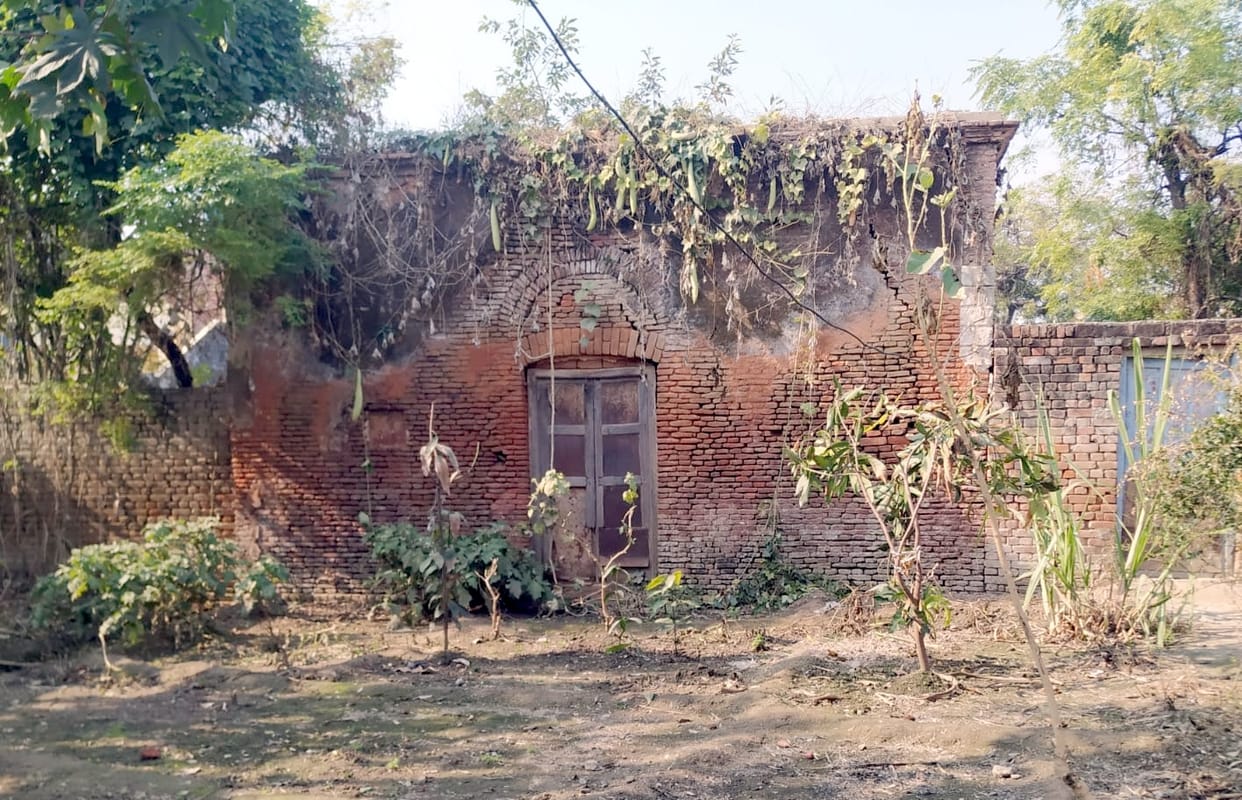 The ruins show that the church building must have once been tall.