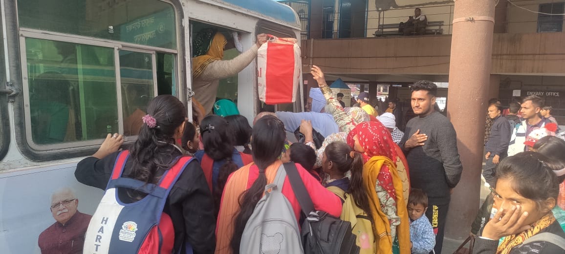 Permits of two private buses running on Hansi Julana route suspended, all buses running on the route remained closed in protest