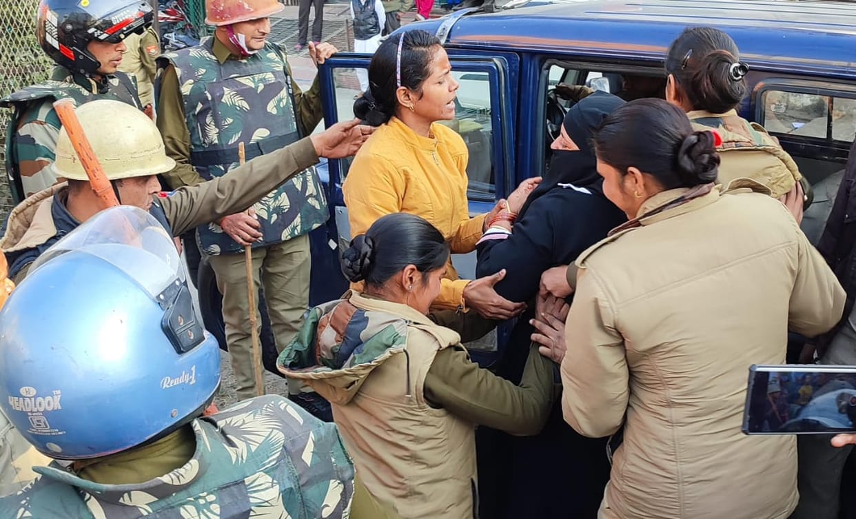 Municipality used bulldozer to demolish illegal encroachments on Johari land.