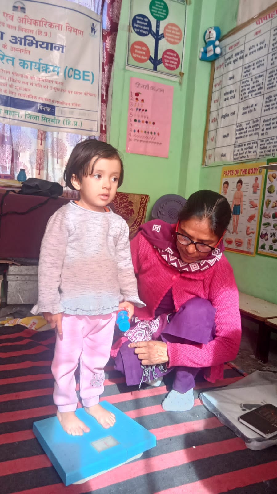 50 children checkup done in nahan aanganbadi kendra