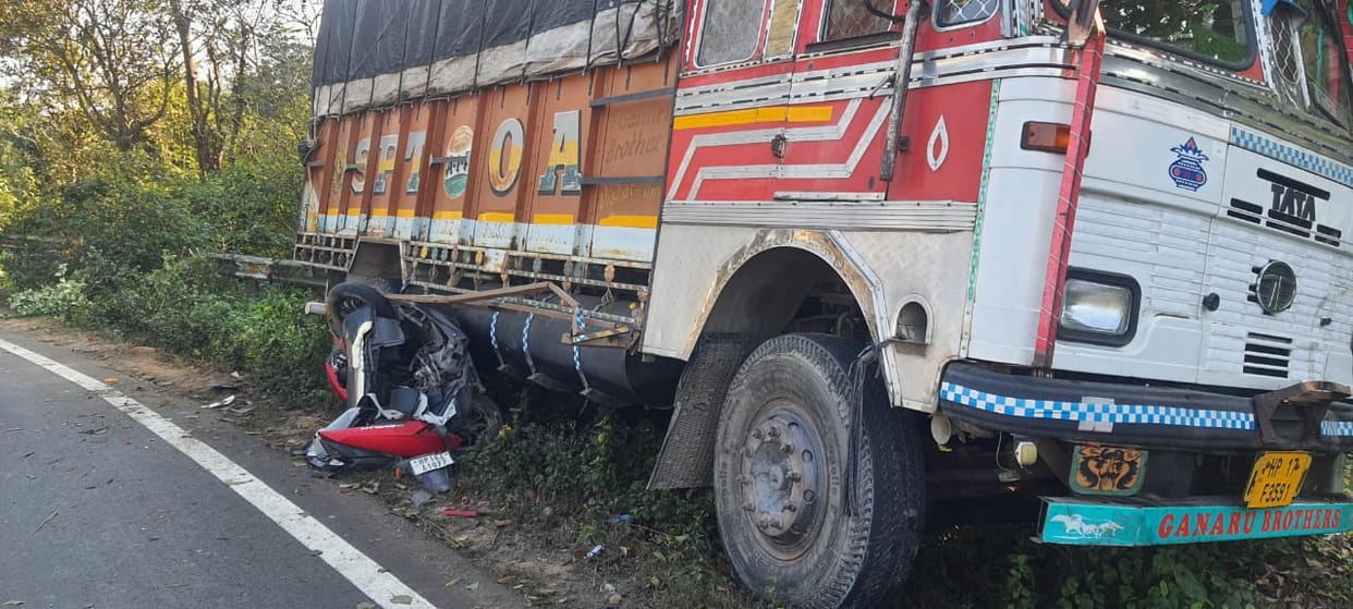 boy died in truck- scooty accident