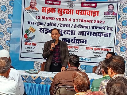 Traffic lessons taught to drivers at Amaria bus stand