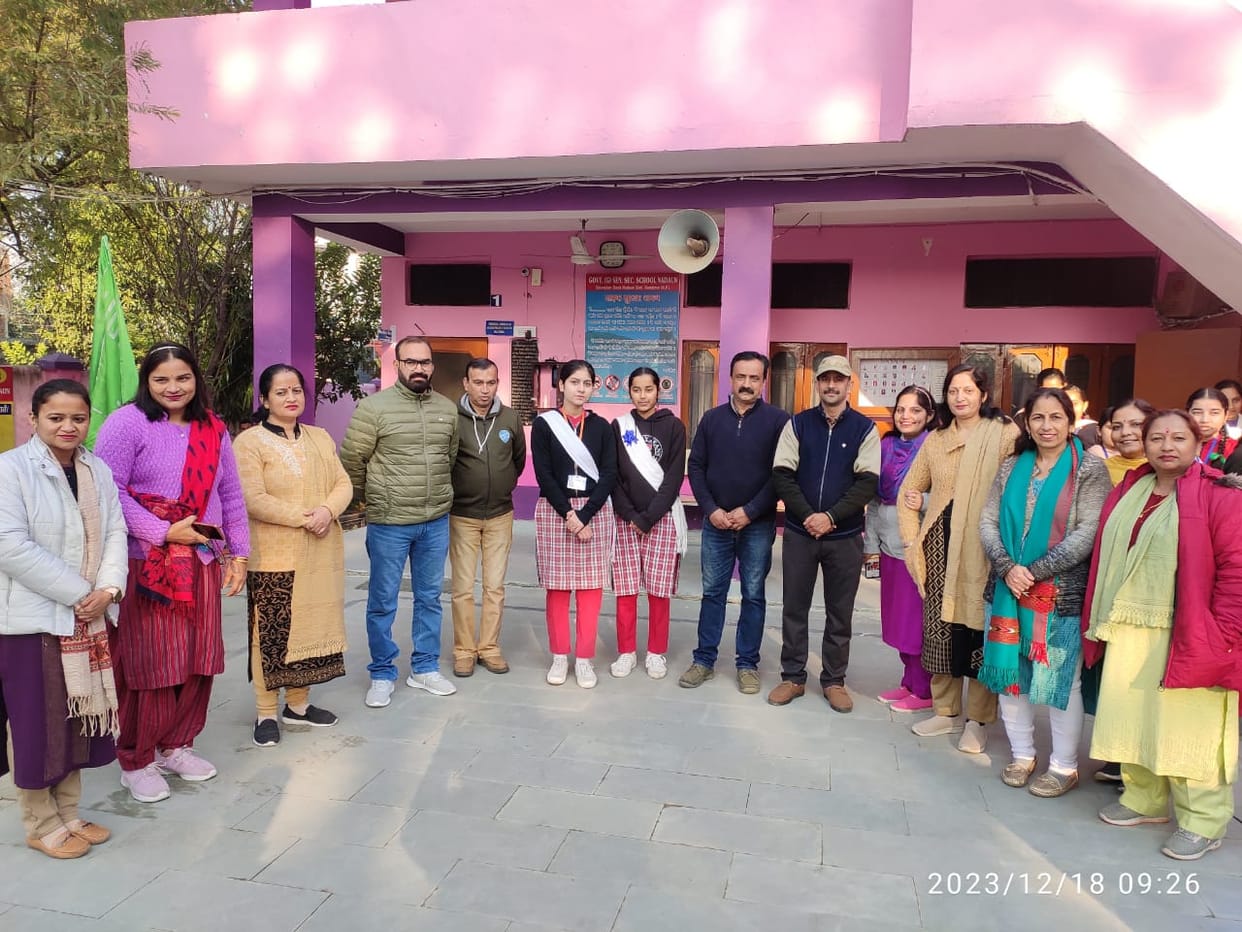 Siya and Aditi of girls school selected for state level camp