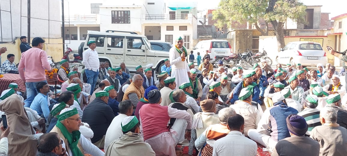 Aligarh-Palwal announced to jam the highway, then the police arrived