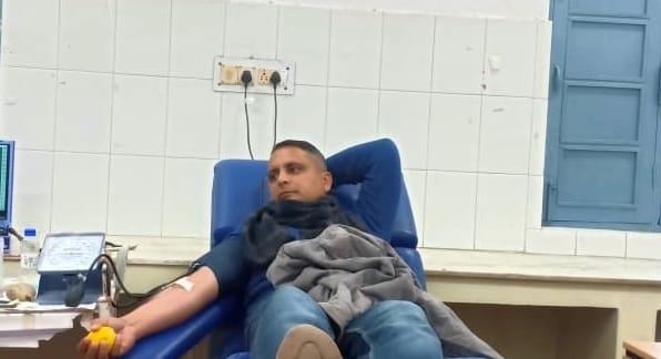 drops of hope group members donate blood and save children and woman life