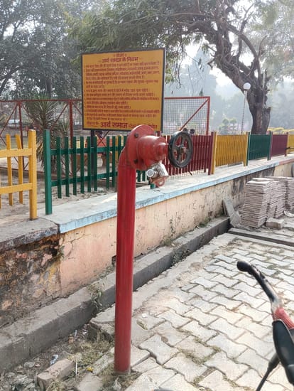 Pilibhit News: यहां आग लगी तो बुझानी मुश्किल If a fire starts here, it will be difficult to extinguish it