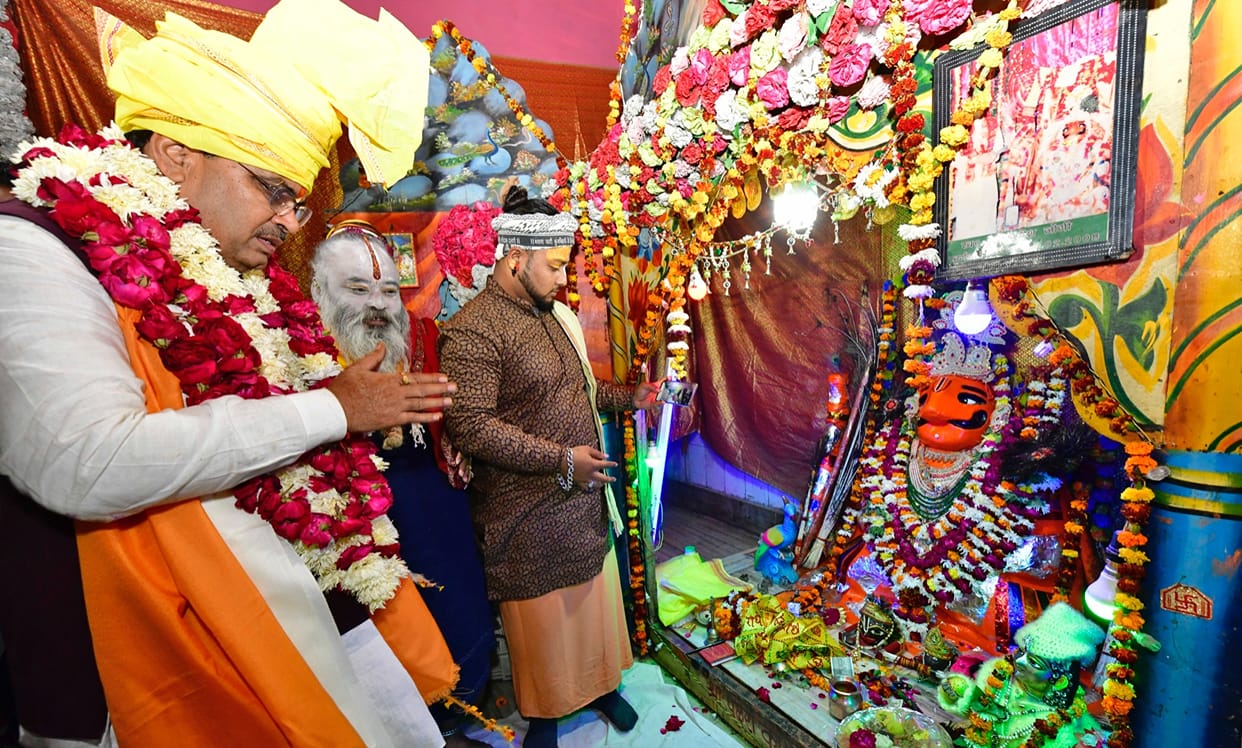 Rajasthan CM's vehicle going from Bharatpur to Govardhan meets with an accident
