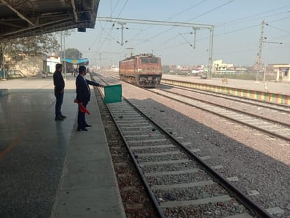 Increase the frequency of trains and change the timings, only then passengers will get benefit.