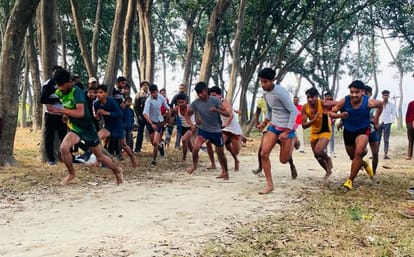 Dharmendra and Sheetal topped in 100 meter race.