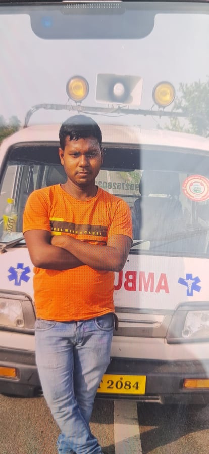 Ambulance driver killed in collision with sugarcane laden tractor-trolley