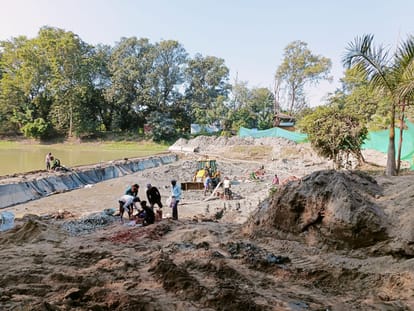 Construction of bridge started at Gomti origin point with Rs 1.5 crore
