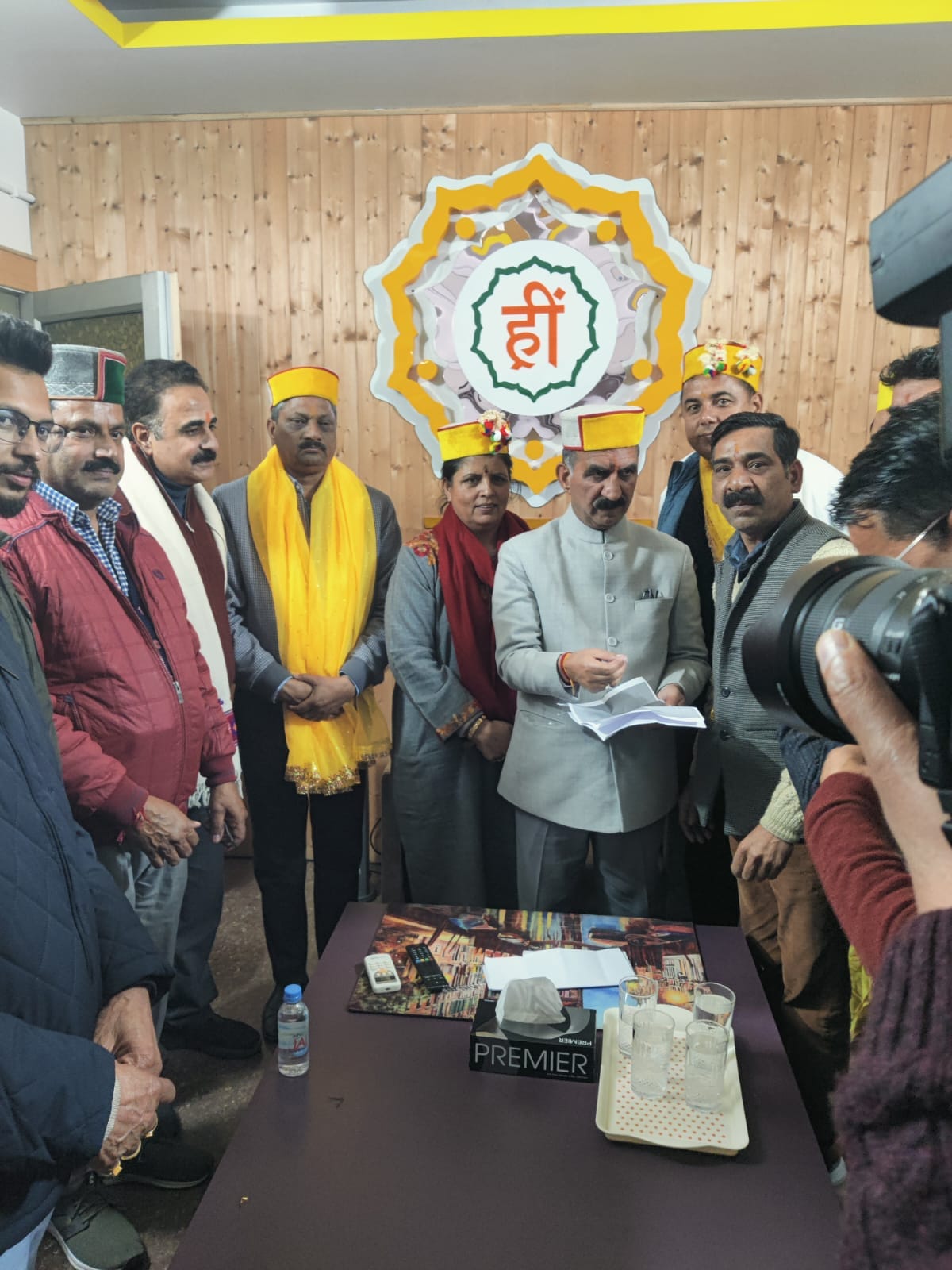 Nadaun's delegation met the Chief Minister at Baglamukhi Temple