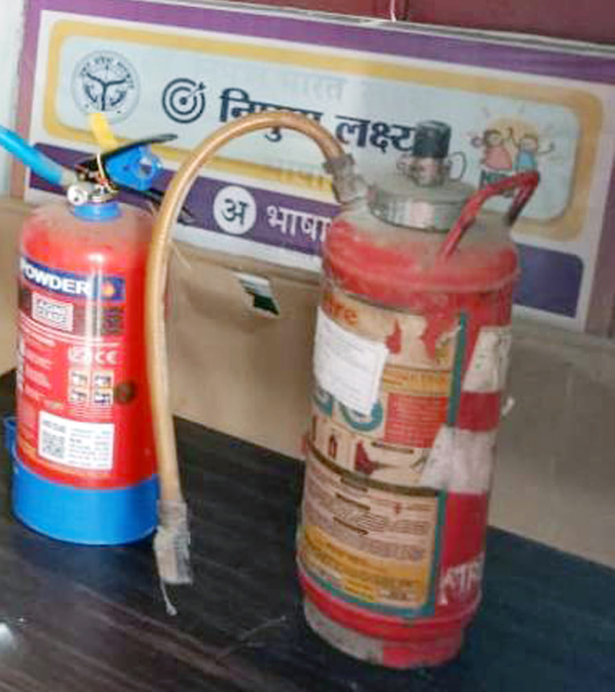 Playing with the lives of children, there are no arrangements to deal with fire in schools