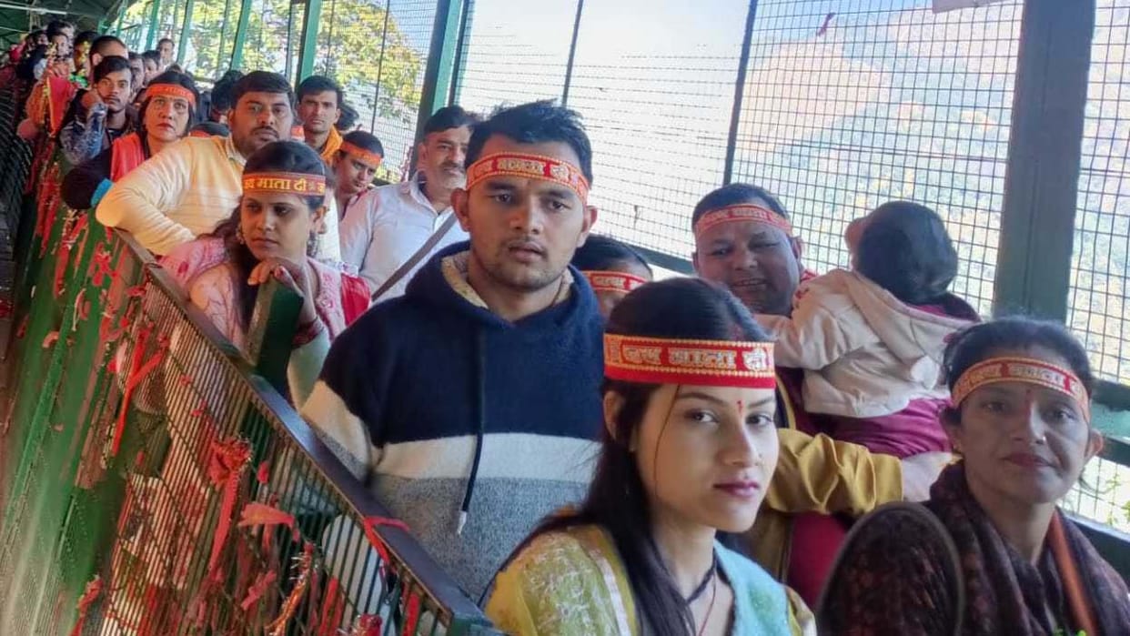 Devotees gathered, number came after standing in line for hours