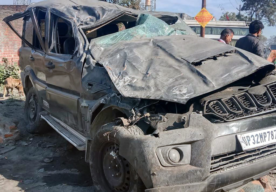 Speeding Scorpio lost control and overturned, one dead