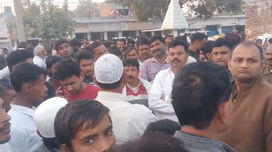 When the murderer was sent to jail, the family performed the last rites of the dead body