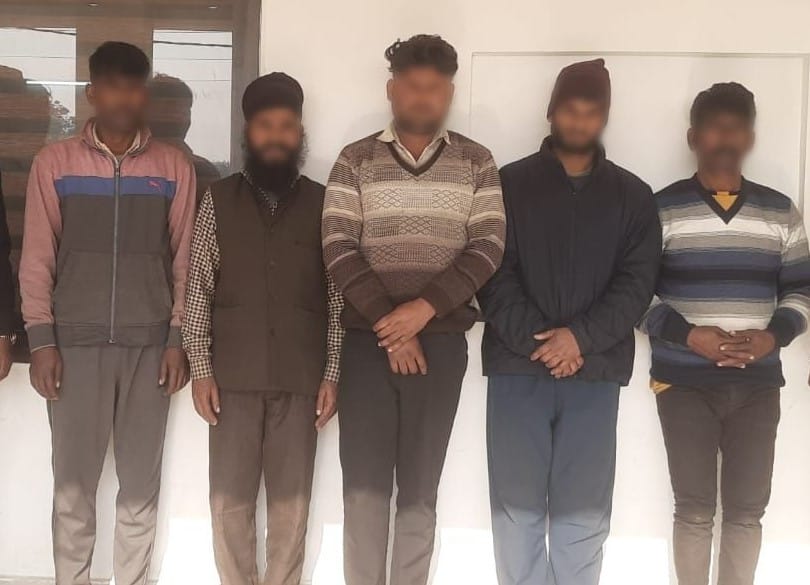 Six accused of wire thief gang arrested in encounter