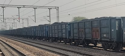 young man hit by goods train While crossing railway track in Mathura lost both his legs and one hand