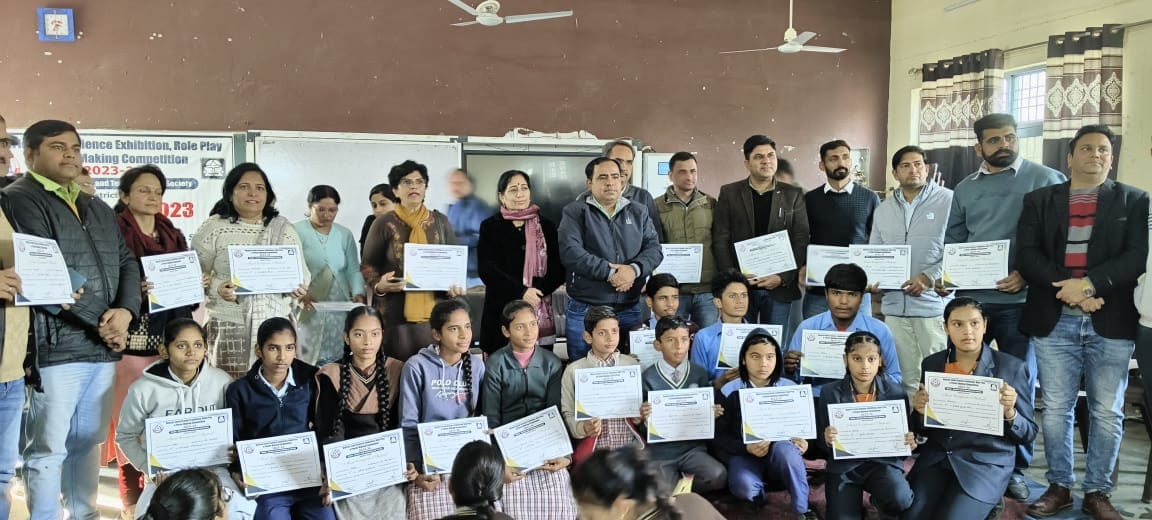 Child scientists showed their skills through models, 210 students presented models