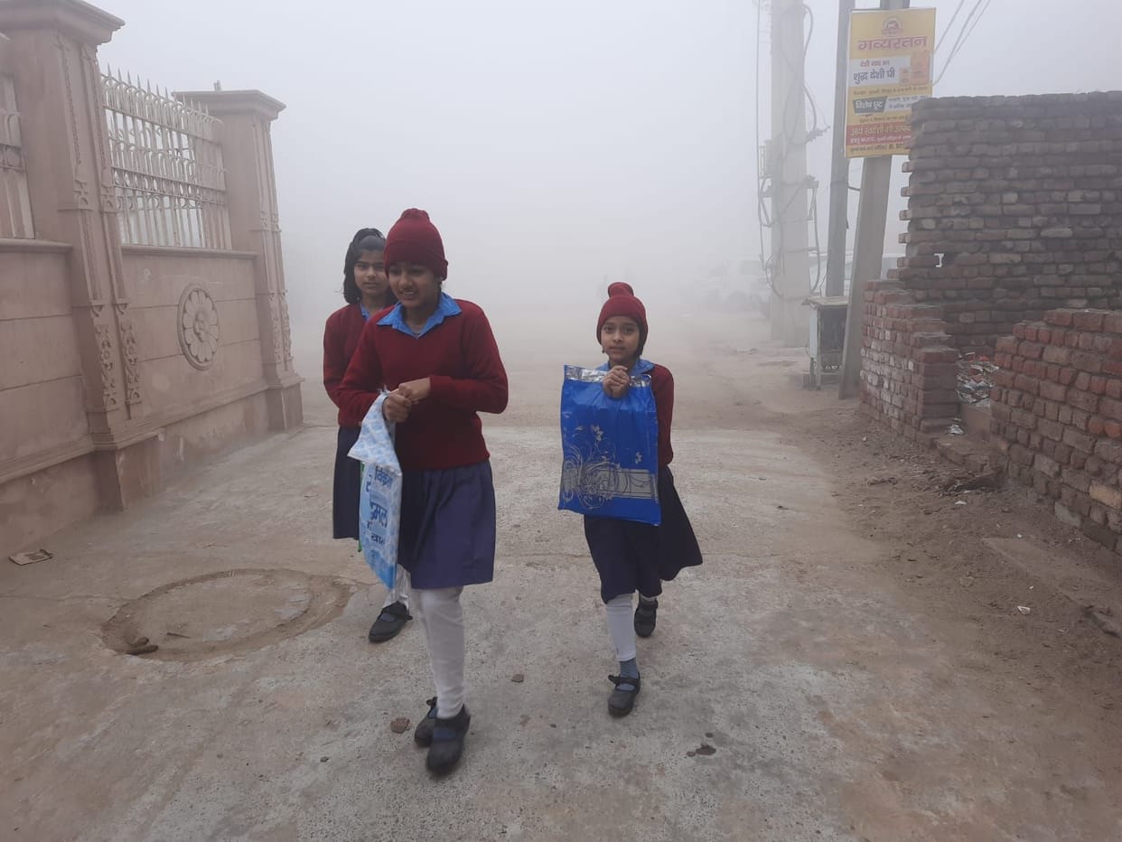 Fog stopped the speed of express trains, vehicles kept crawling on the road.