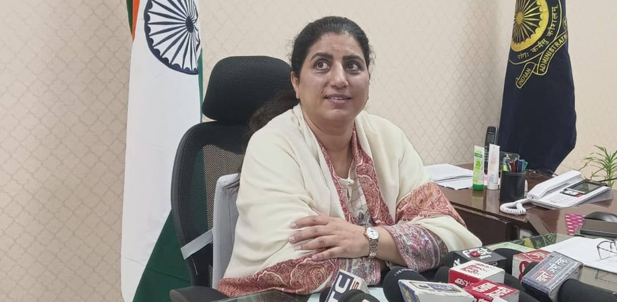 Now the administration will seal the shops of encroachers