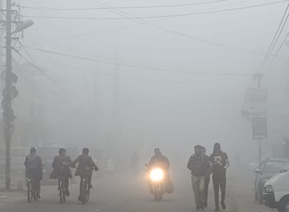 Visibility reduced due to cold and fog, bonfires were not lit, night shelters also disappeared