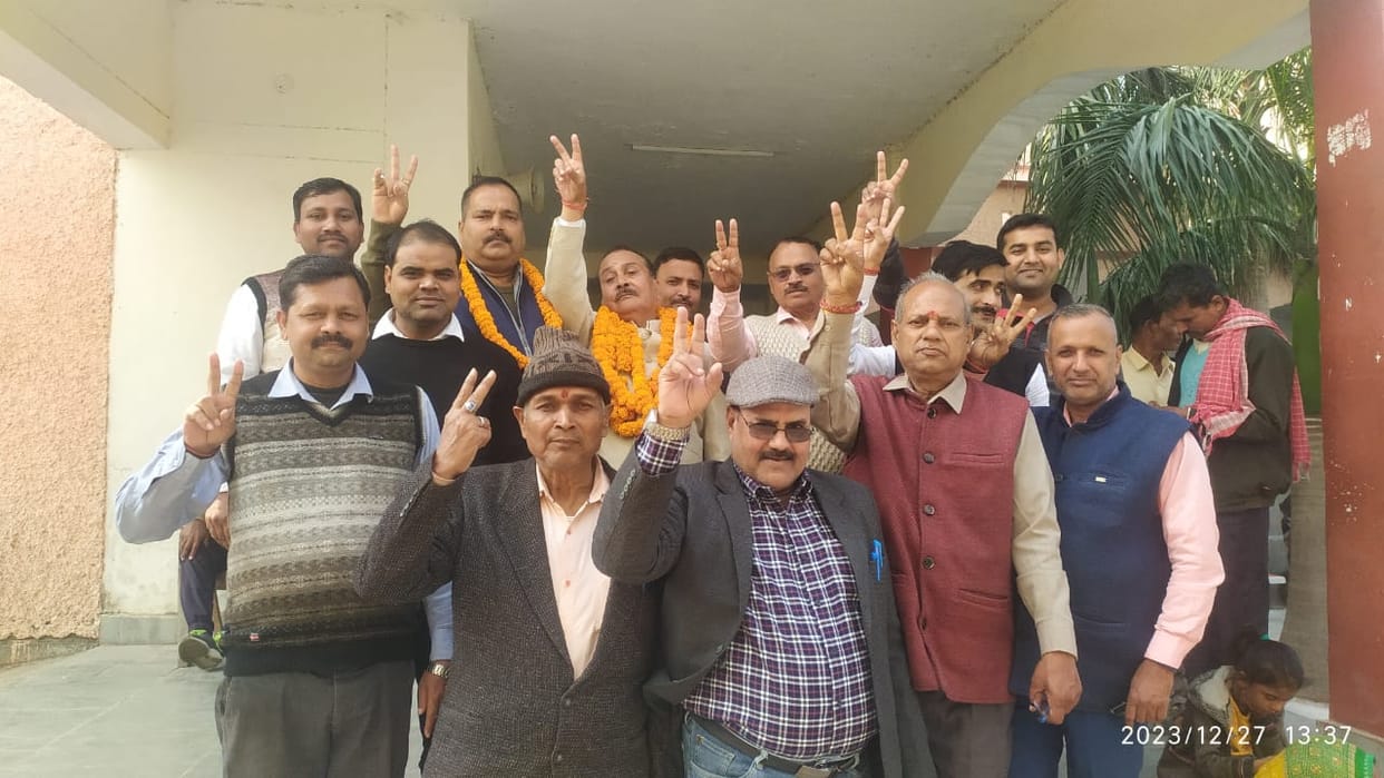 Chandrabhushan Pandey becomes president of Hata Bar Association