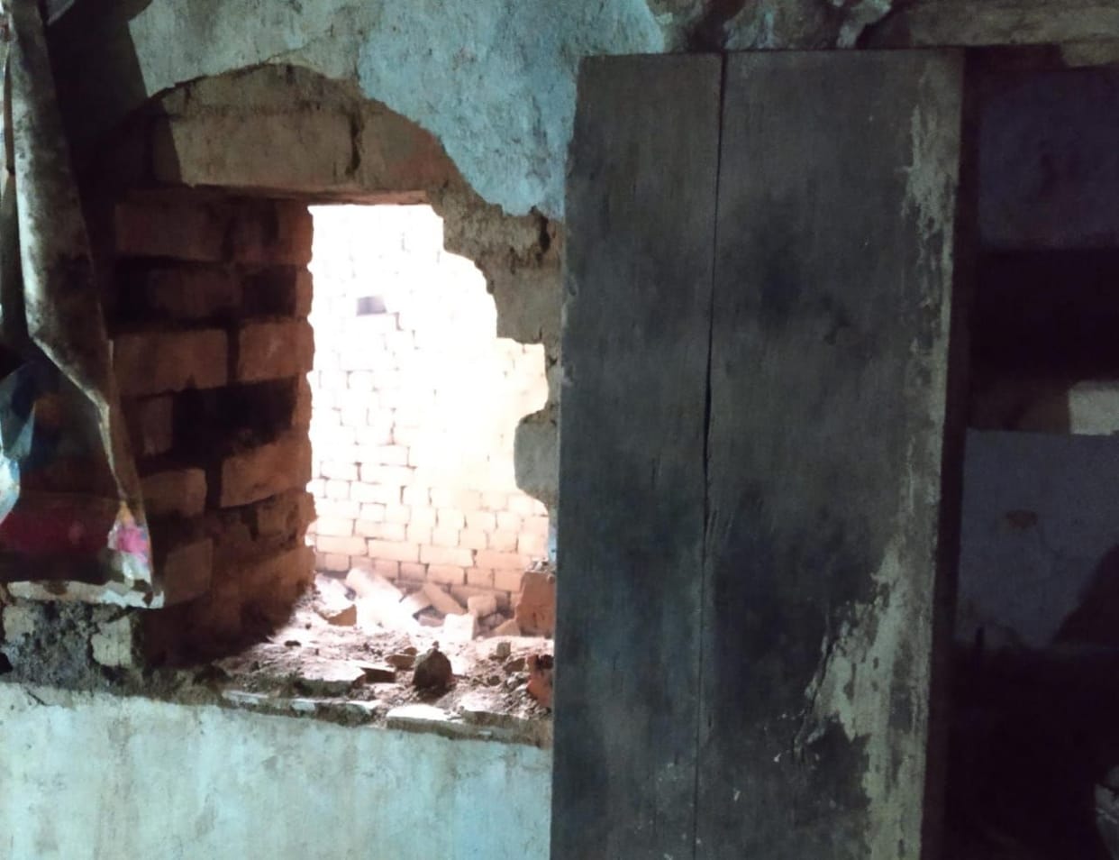 One lakh rupees stolen from pan masala shop by breaking into