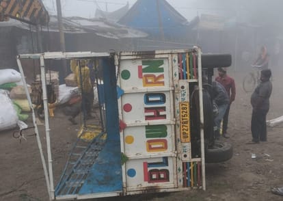 Accident on highway in fog, CA narrowly escaped