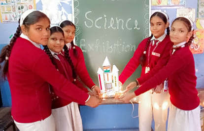 Children made models in science exhibition
