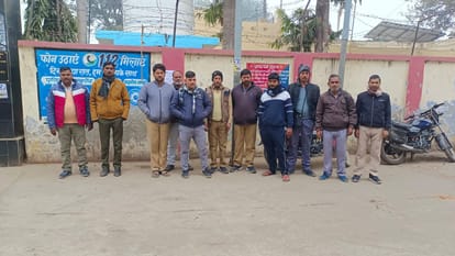 Diesel worth Rs 45 thousand stolen from two roadways buses