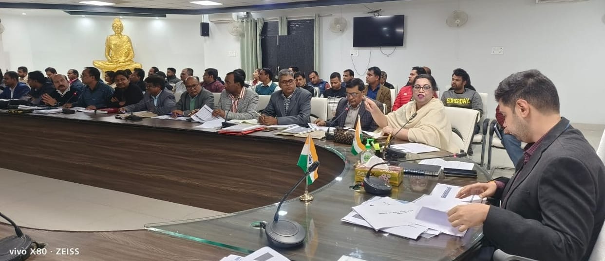 Take strict action against illegally operating pathology and ultrasound centers