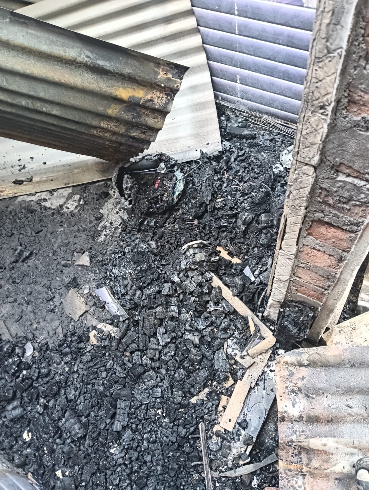 Kiyani's Bagodi two storey house burnt to ashes, young man burnt to ashes while extinguishing the fire